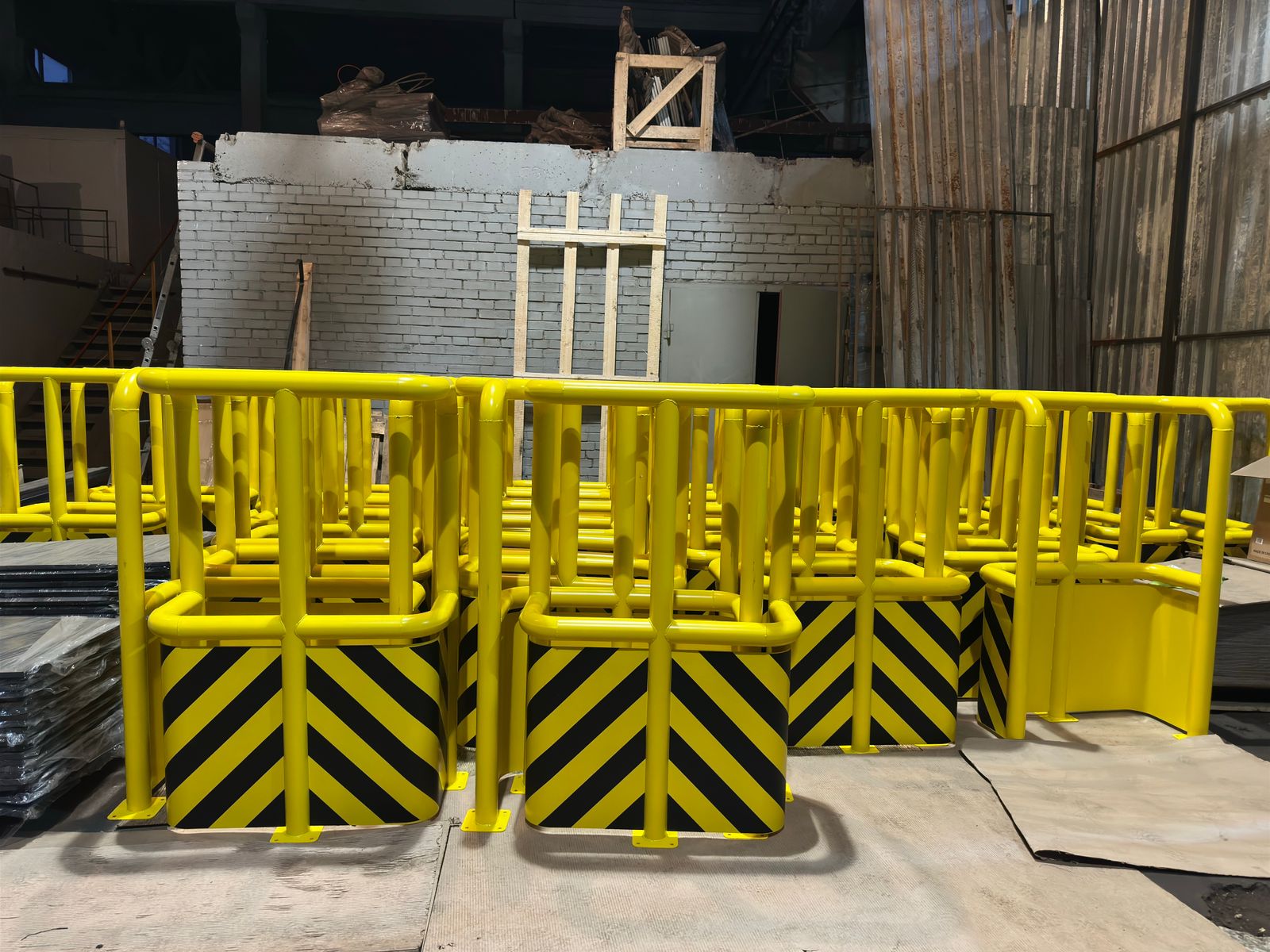 Усиленные отбойники для склада