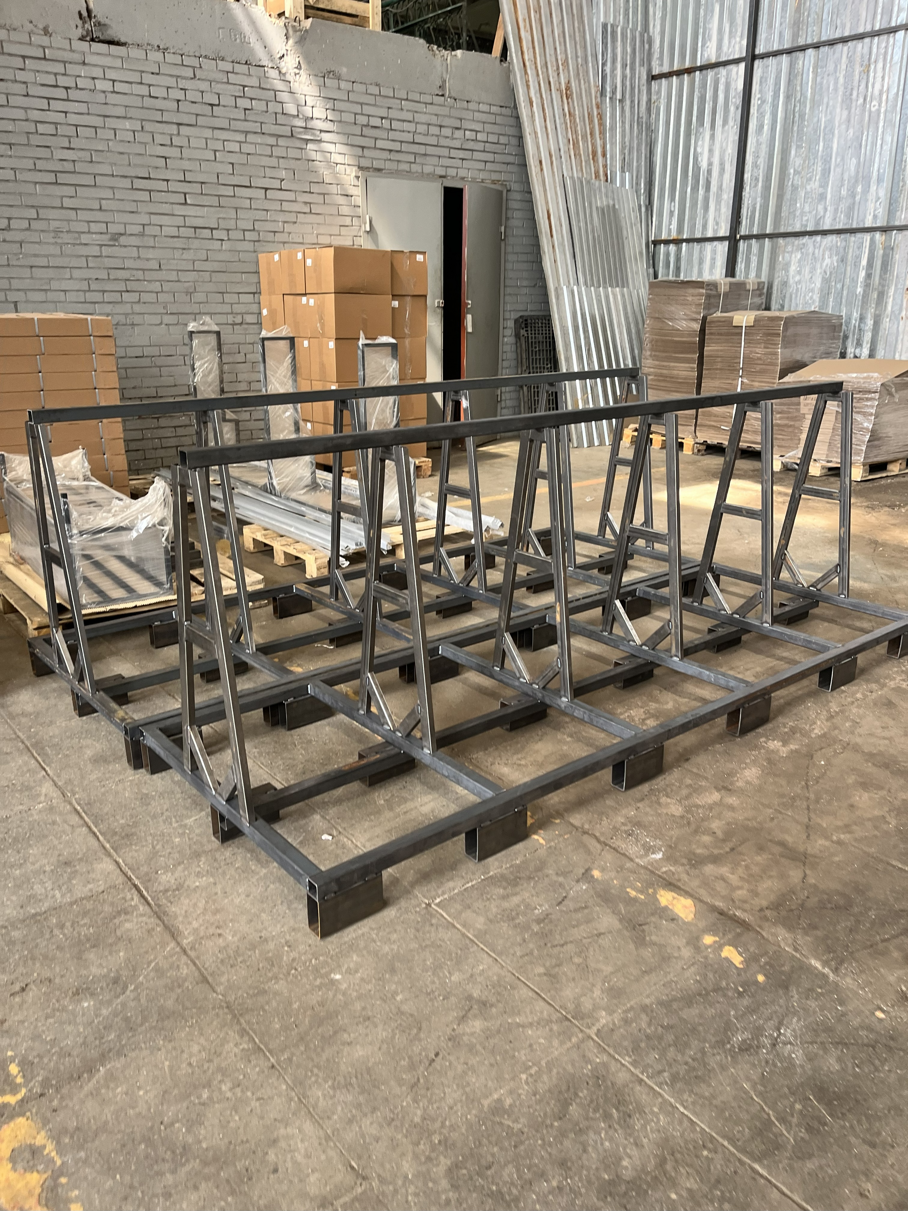 Изготовление стеллаже конусов